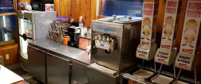 Crystal Falls Mini Golf & Ice Cream Shop - Web Listing